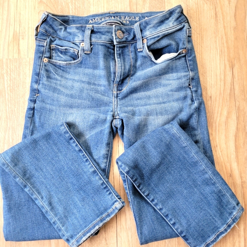 American Eagle Next Level Stretch Jeans size 4